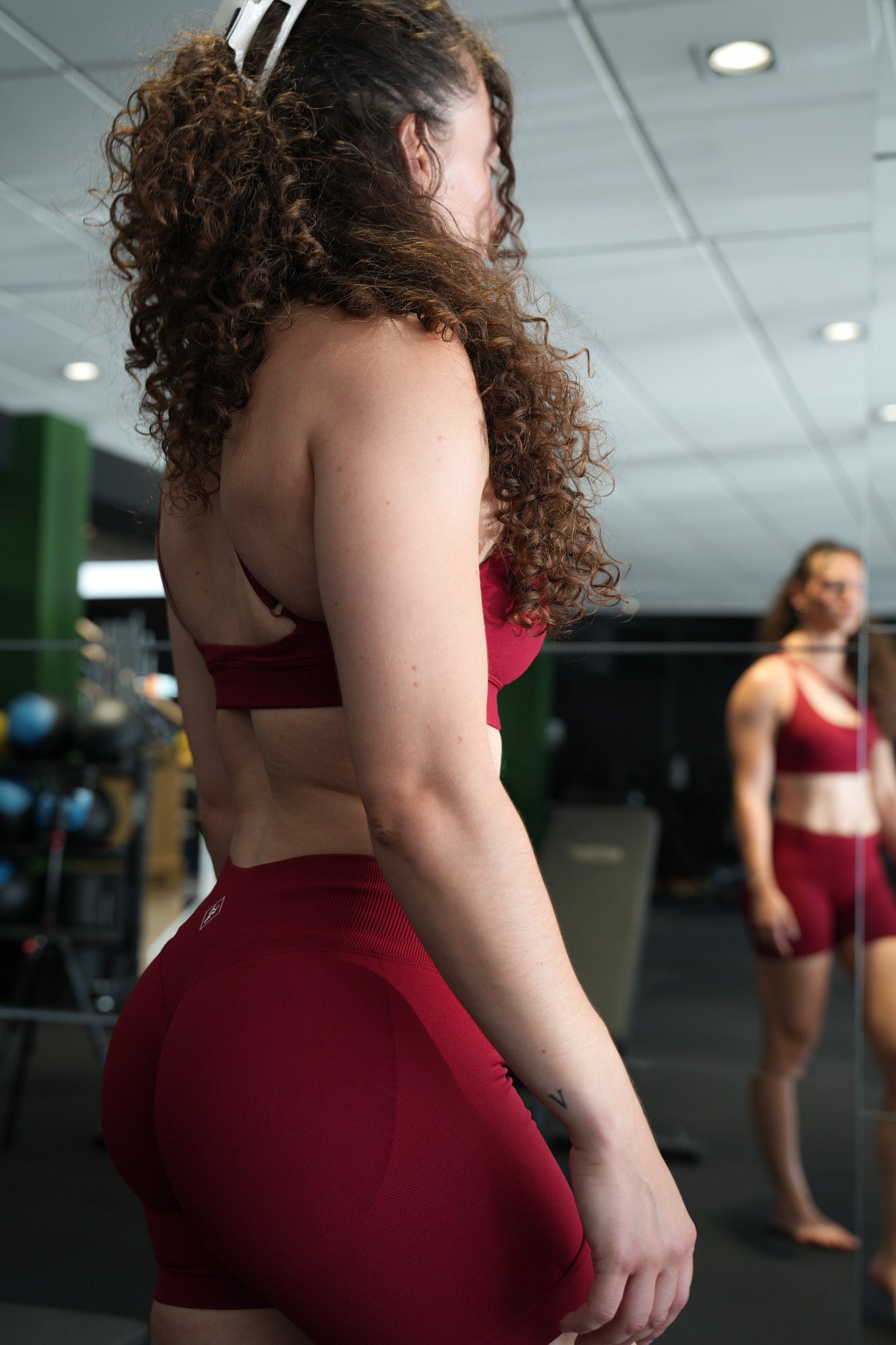 AURA PUSH-UP SHORT - RED